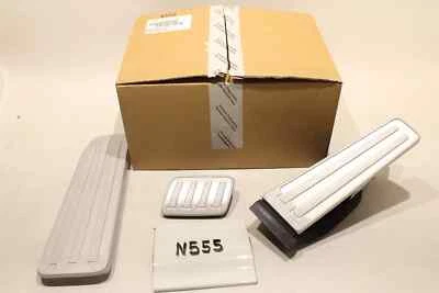 New OEM Genuine 2010-2016 Porsche Panamera Alloy Brake Gas Pedal Kit 97004470000 - Image 1 of 4