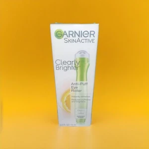 Garnier Clearly Brighter crema sotto gli occhi rullo caffeina menta vitamina C 1 conteggio - Foto 1 di 4
