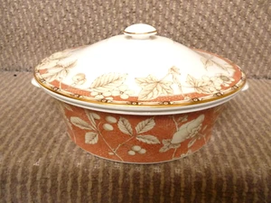 PIATTO DA SERVIZIO COPERTO A DUE MANICI LEGNO DI ZEPPA FRANCES 22,5X19 CM - Foto 1 di 4