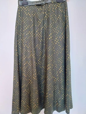 Womens Long Vintage Green Skirt with Belt Size 12 26inch Waist Lined - Image 1 of 4