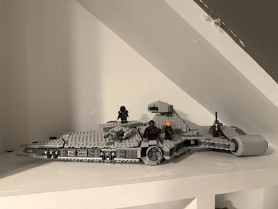 LEGO Star Wars The Mandalorian: Imperial Light Cruiser (75315) Moff Gideon  - Image 1 of 3