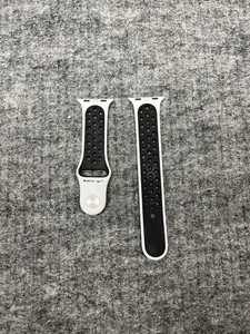 Apple Watch Nike Sportarmband Pure Platinum/Schwarz 40mm passend für Apple Watch - gebraucht - Bild 1 von 3