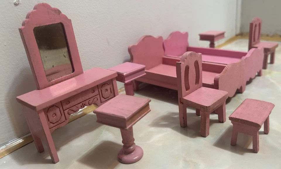 Antique 1938 STROMBECKER 9 Piece Pink Bedroom Set Dollhouse Miniature lot - Image 1 of 4