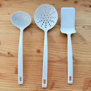Vintage Copco Melamine Kitchen Utensil Set Ladle Slotted Spoon Turner White - Picture 1 of 11