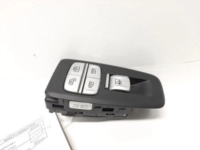 Кнопка управления солнцезащитным козырьком заднего стекла BMW G11 740i 750i 9382506 - Изображение 1 из 4