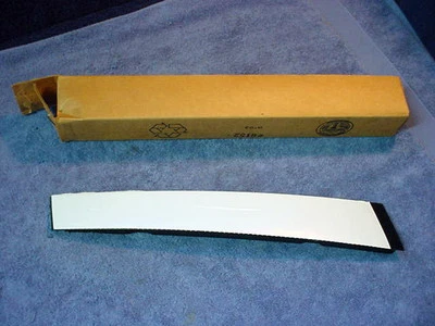  Apliques moldura puerta delantera ventana izquierda ¡Nuevo! GM 22627149 Chev Malibu 2004-2008 C3 Foto 1 de 2