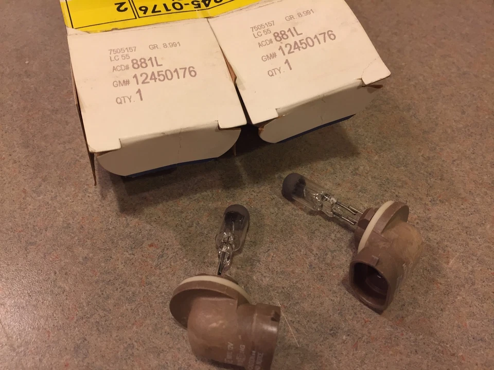 BOMBILLAS ANTINIEBLA PONTIAC BUICK CHEVROLET NOS GM A/C DELCO 2 PIEZAS 12450176 Foto 1 de 1