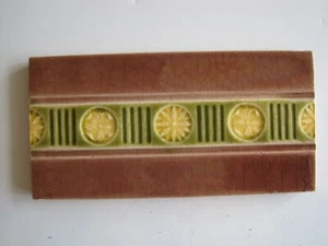 ANTIQUE VICTORIAN MOULDED AND MAJOLICA GLAZED 6" X 3" BORDER TILE K1101H - Picture 1 of 2