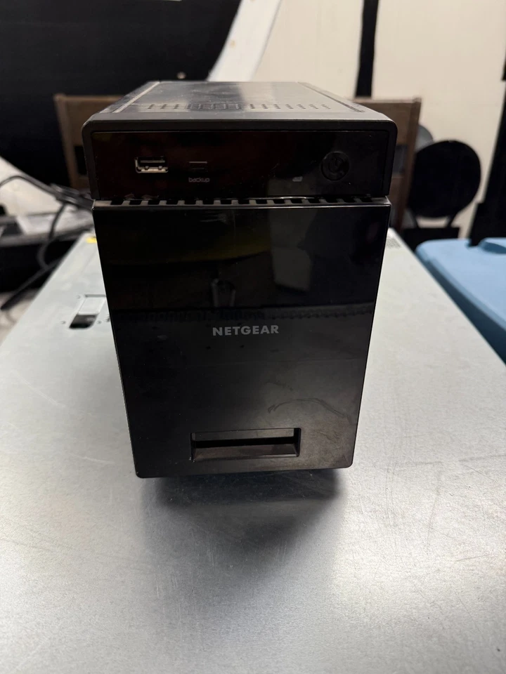 NETGEAR RN21400 ReadyNAS 4-Bay Network Storage Enclosure No HDD Grade B - Image 1 of 4