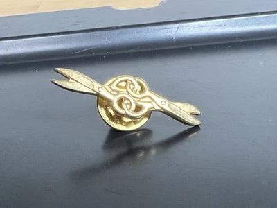 Vintage Scissors Small Pin Scissors Hair Sewing Gold Tone See - Image 1 of 4