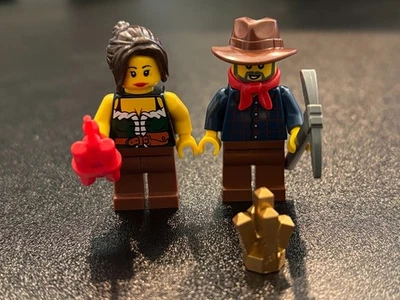 LEGO Gold Prospector Minifigures edu022 & edu023 w/ Dynamite, Pickaxe & Gold - Image 1 of 4
