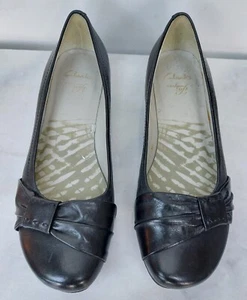 Clarks Cushion Soft Black Leather Slip-on Shoes UK Size 4 1/2 Bow Detail To Toe - Picture 1 of 9