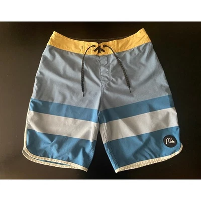 Boardshorts QUIKSILVER Highline azul/amarillo a rayas talla 30 Foto 1 de 4