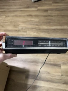 Vintage GE Digital Clock Radio 7-4612A AM/FM Alarm General Electric Works Tested - Picture 1 of 5