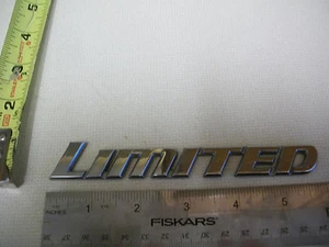 LIMITED SCRIPT EMBLEM CHROME BAGDE OEM USED ORIGINAL W FREE SHIPPING - Imagen 1 de 1