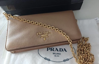 Neuwertig -  mit Rechnung  -  PRADA - Umhängetasche beige - Bild 1 von 4