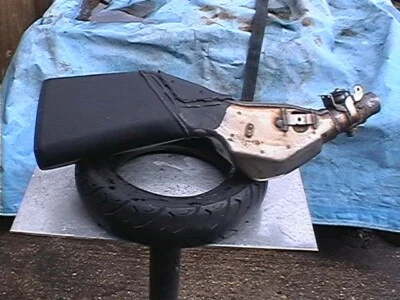 KAWASAKI Z800 ZR800 2013-2016 SILENCIADOR DE LATA DE ESCAPE KHI K621 E4 - Imagem 1 de 4