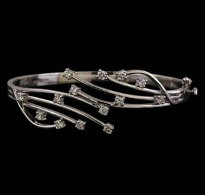 Genuine Modern Style Brilliant White Simulated Sapphires Women Bangle Bracelet - Picture 1 of 7