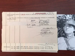 GENERAL CLARENCE R HUEBNER, ET AL, DOCUMENTO FIRMADO SEGUNDA GUERRA MUNDIAL OMAHA BEACH, BERLÍN AM. ZONA - Imagen 1 de 2