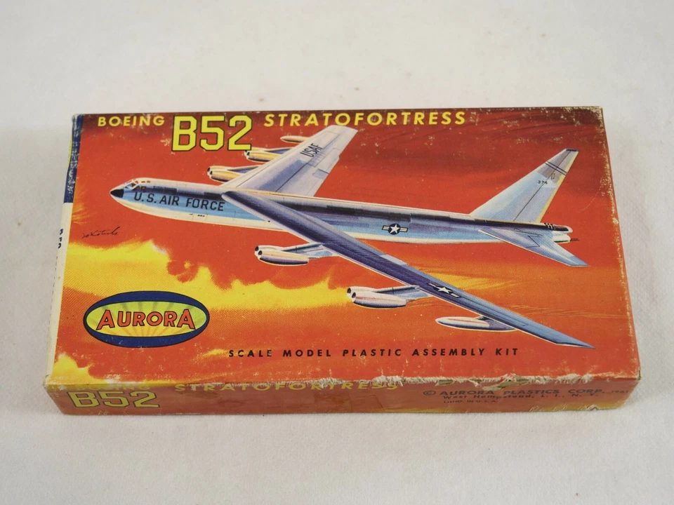 Aurora N.494-49 Aereo B52 Stratofortress Kit 1/270 Jamais Montato IN Scatola - Immagine 1 di 4