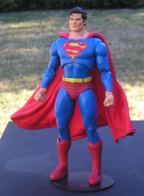 Figura Personalizada McFarlane DC Multiverse SUPERMAN ÚLTIMA Foto 1 de 4