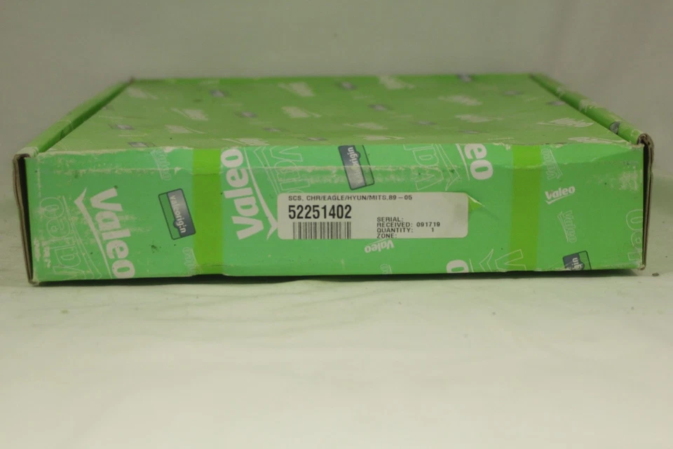 Valeo Transmission Clutch Kit 52251402 For Eclipse, 3000GT, Sebring, Stealth - Image 1 of 2