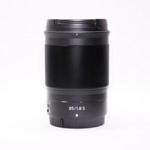 Used Nikon Z 85mm f1.8 S lens - Excellent Condition - Picture 1 of 6
