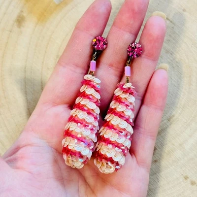 Pendientes de caña de caramelo remolino rosa de colección clip con joyas cristal estrás colgantes años 60 3" Foto 1 de 4