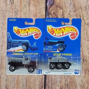 Volquete quitanieves Hot Wheels OshKosh 1997 # 201 y #63 Radar Rangers - Imagen 1 de 7