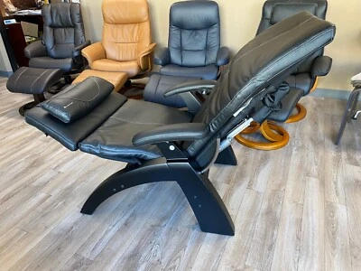 Human Touch Omni Motion PC-610 Power Perfect 椅子躺椅黑色 SoftHyde 乙烯基塑料 — 第 1/4 张图片