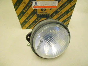 9507093 NEW HOLLAND HEADLAMP LIGHT HOUSING ASSEMBLY - Picture 1 of 3