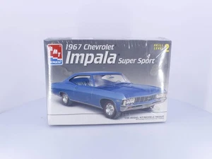 AMT 8207 G 1967 Chevrolet Impala Super Sport Plastic Model Kit 1/25 (#2) - Foto 1 di 2