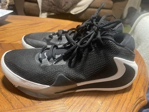 Nike Zoom Freak 1 Men's Size 8.5 Basketball Shoe Sneaker Black White BQ5422-001 - Picture 1 of 7