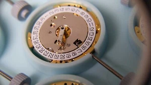 New Ronda 775  Quartz Movement Date 3' Swiss Made, date at 3 o'clock NEW-HCP - Picture 1 of 6