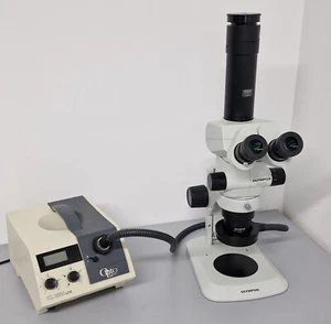Microscopio estereoscópico Olympus SZX7 con fuente de luz - Imagen 1 de 11