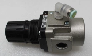SMC AR30-03H Pneumatic Regulator - Picture 1 of 6