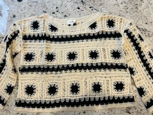 Heyson Women’s Size M Black And Cream Machine Crochet 3/4 Sleeve Sweater - Picture 1 of 8