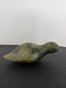 Vintage Inuit Soapstone Bird Carving – Hand Carved Green Stone Sculpture - Picture 1 of 10