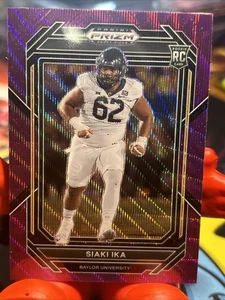 2023 Panini Prizm Draft Picks #184 Siaki Ika Prizms Purple Wave Baylor Bears - Foto 1 di 2