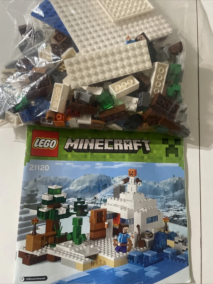 Lego Minecraft 21120 The Snow Hideout - Image 1 of 1