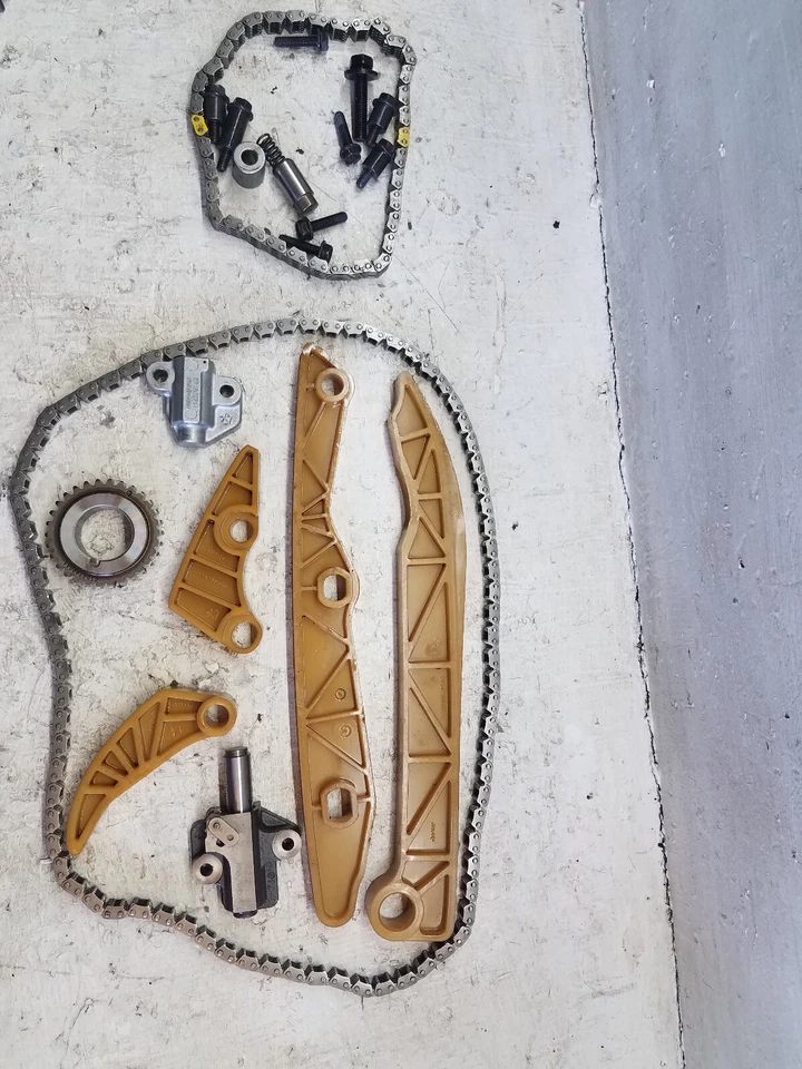 Kit de cadena de distribución del motor Jeep Cherokee 2014-2016 2,4 L 05047661AA (M179) Foto 1 de 1