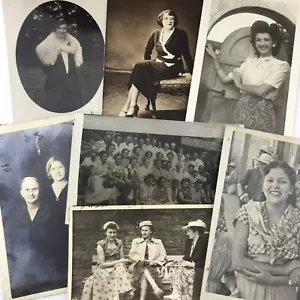 Lote mixto de 7 instantáneas de mujeres vintage con fotos reales RPPC sin publicar - Imagen 1 de 10