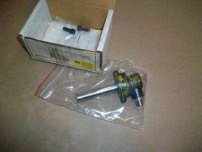 Turck Cylinder Position Indicator Bi2-CRS603-ADZ30X3-B3131/S34   20-250V  AC/DC  - Image 1 of 2