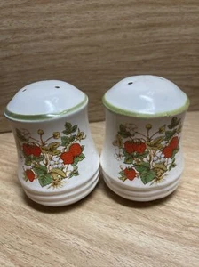 VTG Strawberries Cream Salt and Pepper Shakers Set Japan ceramic fruit - Picture 1 of 9