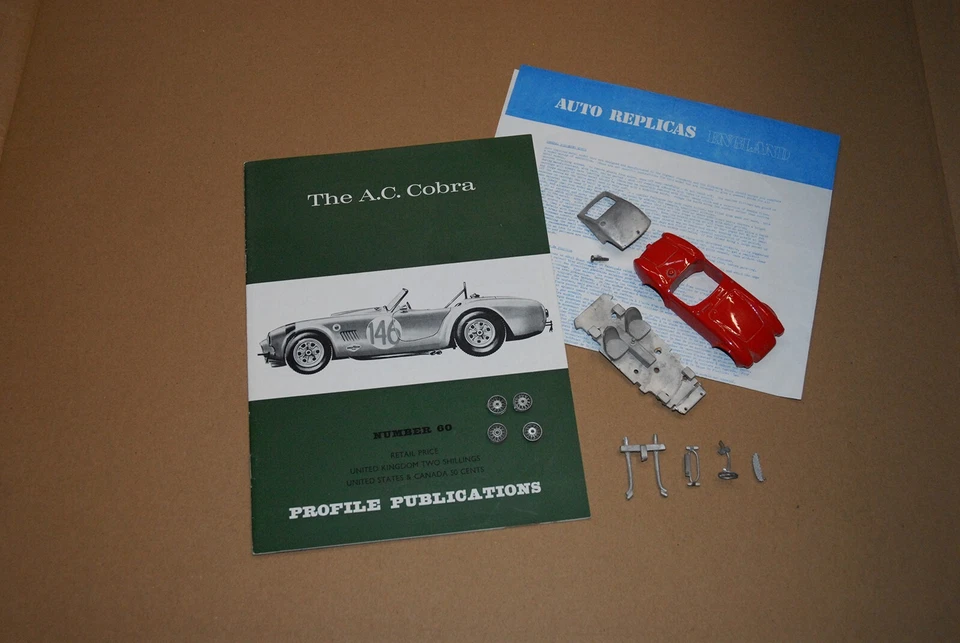 AC COBRA 1/43  AUTO REPLICAS NON COMPLETO E PROFILE PUBLICATION AC COBRA - Immagine 1 di 1