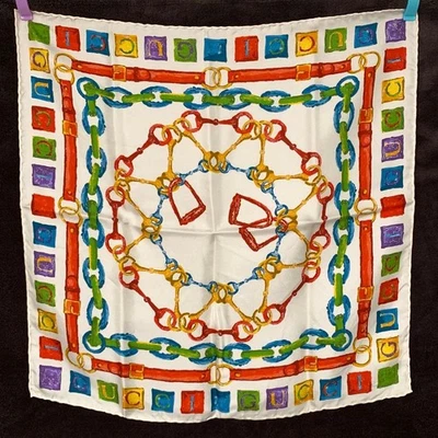 Gucci 100% Seda Colorido Cadena Bufanda Pañuelo Logo 43cm Usado De Japón Foto 1 de 4