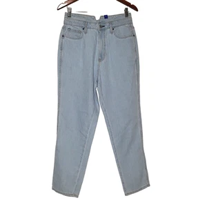 NEW!! Arizona Junior SIZE 9 Mom Jeans Blue Light Wash Denim High Waist Taper Leg - Picture 1 of 11