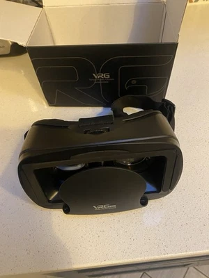 Virtual Reality Glasses - Image 1 of 3