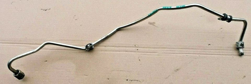 Manguera de tubo de aceite turbo Mitsubishi Outlander 2009 MK2 2.0 DiD Foto 1 de 4