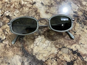 New VINTAGE CALVIN KLEIN Sunglasses Italy - Picture 1 of 5